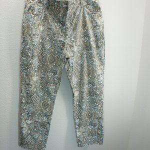 Chicos slim leg ankle pants size 3